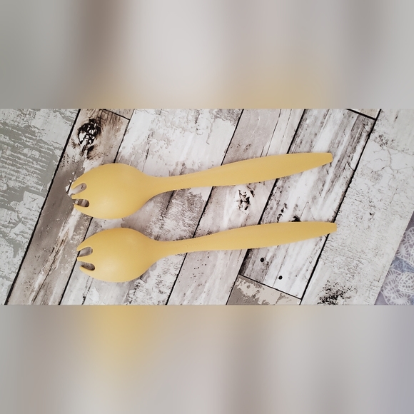 Tupperware Harvest Gold Salad Spoons Sporks Serving Utensil Set Of 2 - Picture 2 of 3